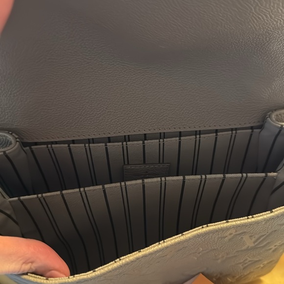 Louis Vuitton Pochette Metis Monogram Empreinte Leather Neutral - Picture 6 of 7